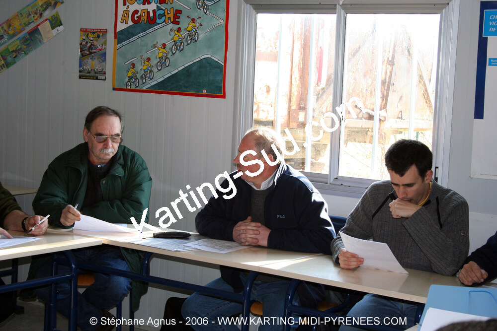Jean-Claude SANCHEZ, Patrice AGNUS — 12/02/2006 : Formation des commissaires et Test day à Lavelanet (Photos Stéphane Agnus) 2006 — karting
