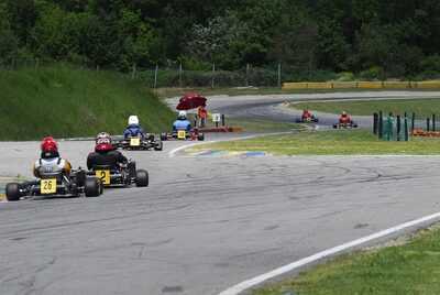 13/05/2007 : 1ère manche du challenge des circuits – 2ème manche du Trophée Vincent Sanchez – 3ème manche du Championnat Régional Languedoc – Lavelanet (Photos Patrick Lascombes) 2007 — karting