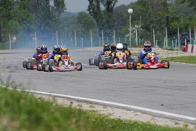 13/05/2007 : 1ère manche du challenge des circuits – 2ème manche du Trophée Vincent Sanchez – 3ème manche du Championnat Régional Languedoc – Lavelanet (Photos Patrick Lascombes) 2007 — karting