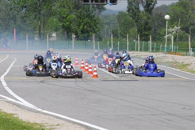 13/05/2007 : 1ère manche du challenge des circuits – 2ème manche du Trophée Vincent Sanchez – 3ème manche du Championnat Régional Languedoc – Lavelanet (Photos Patrick Lascombes) 2007 — karting