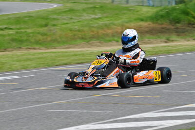 04/05/2008 : 3ème manche du Championnat Régional Midi-Pyrénées à Muret (Photos Julien Dejean) 2008 — karting