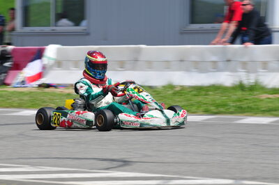 04/05/2008 : 3ème manche du Championnat Régional Midi-Pyrénées à Muret (Photos Julien Dejean) 2008 — karting
