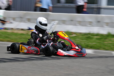 04/05/2008 : 3ème manche du Championnat Régional Midi-Pyrénées à Muret (Photos Julien Dejean) 2008 — karting
