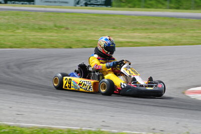 04/05/2008 : 3ème manche du Championnat Régional Midi-Pyrénées à Muret (Photos Julien Dejean) 2008 — karting
