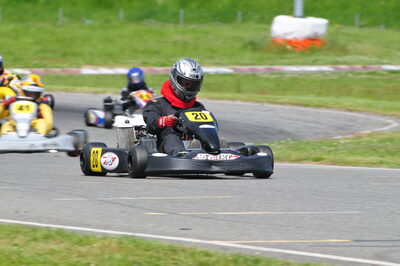 04/05/2008 : 3ème manche du Championnat Régional Midi-Pyrénées à Muret (Photos Julien Dejean) 2008 — karting