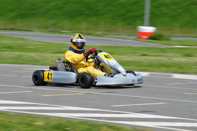04/05/2008 : 3ème manche du Championnat Régional Midi-Pyrénées à Muret (Photos Julien Dejean) 2008 — karting