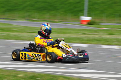 04/05/2008 : 3ème manche du Championnat Régional Midi-Pyrénées à Muret (Photos Julien Dejean) 2008 — karting