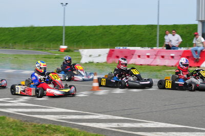 04/05/2008 : 3ème manche du Championnat Régional Midi-Pyrénées à Muret (Photos Julien Dejean) 2008 — karting