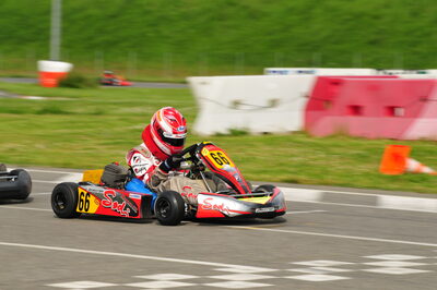 04/05/2008 : 3ème manche du Championnat Régional Midi-Pyrénées à Muret (Photos Julien Dejean) 2008 — karting