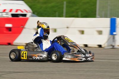 04/05/2008 : 3ème manche du Championnat Régional Midi-Pyrénées à Muret (Photos Julien Dejean) 2008 — karting