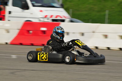 04/05/2008 : 3ème manche du Championnat Régional Midi-Pyrénées à Muret (Photos Julien Dejean) 2008 — karting
