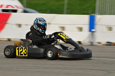 04/05/2008 : 3ème manche du Championnat Régional Midi-Pyrénées à Muret (Photos Julien Dejean) 2008 — karting