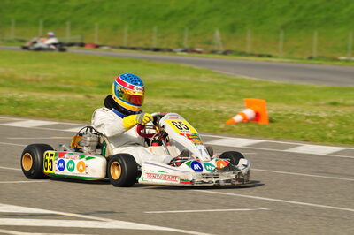 04/05/2008 : 3ème manche du Championnat Régional Midi-Pyrénées à Muret (Photos Julien Dejean) 2008 — karting