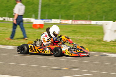 04/05/2008 : 3ème manche du Championnat Régional Midi-Pyrénées à Muret (Photos Julien Dejean) 2008 — karting