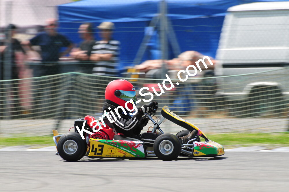 04/05/2008 : 3ème manche du Championnat Régional Midi-Pyrénées à Muret (Photos Julien Dejean) 2008 — karting
