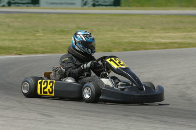 04/05/2008 : 3ème manche du Championnat Régional Midi-Pyrénées à Muret (Photos Patrick Lascombes) 2008 — karting