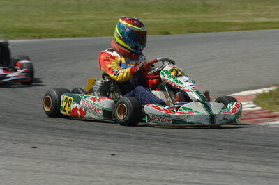 04/05/2008 : 3ème manche du Championnat Régional Midi-Pyrénées à Muret (Photos Patrick Lascombes) 2008 — karting