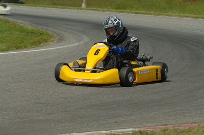 04/05/2008 : 3ème manche du Championnat Régional Midi-Pyrénées à Muret (Photos Patrick Lascombes) 2008 — karting
