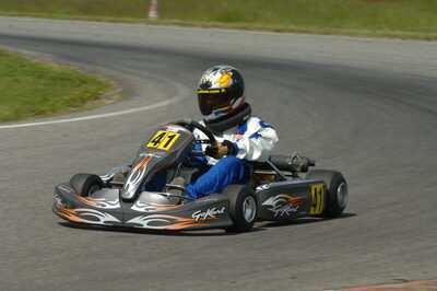 04/05/2008 : 3ème manche du Championnat Régional Midi-Pyrénées à Muret (Photos Patrick Lascombes) 2008 — karting