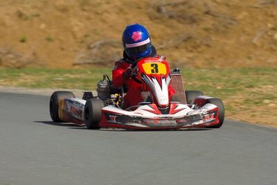 Fanny DOBRENEL — 11/05/2008 : 3ème manche du Championnat Régional Aquitain à Layrac (Photos Patrick Lascombes) 2008 — karting