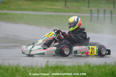 12/04/2009 : 1ère manche du Championnat Sud et 1ère manche du Championnat Régional Languedoc-Roussillon à Lavelanet (photos Julien Dejean) 2009 — karting