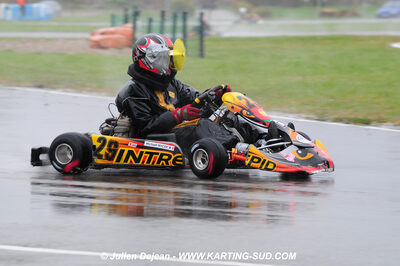 12/04/2009 : 1ère manche du Championnat Sud et 1ère manche du Championnat Régional Languedoc-Roussillon à Lavelanet (photos Julien Dejean) 2009 — karting