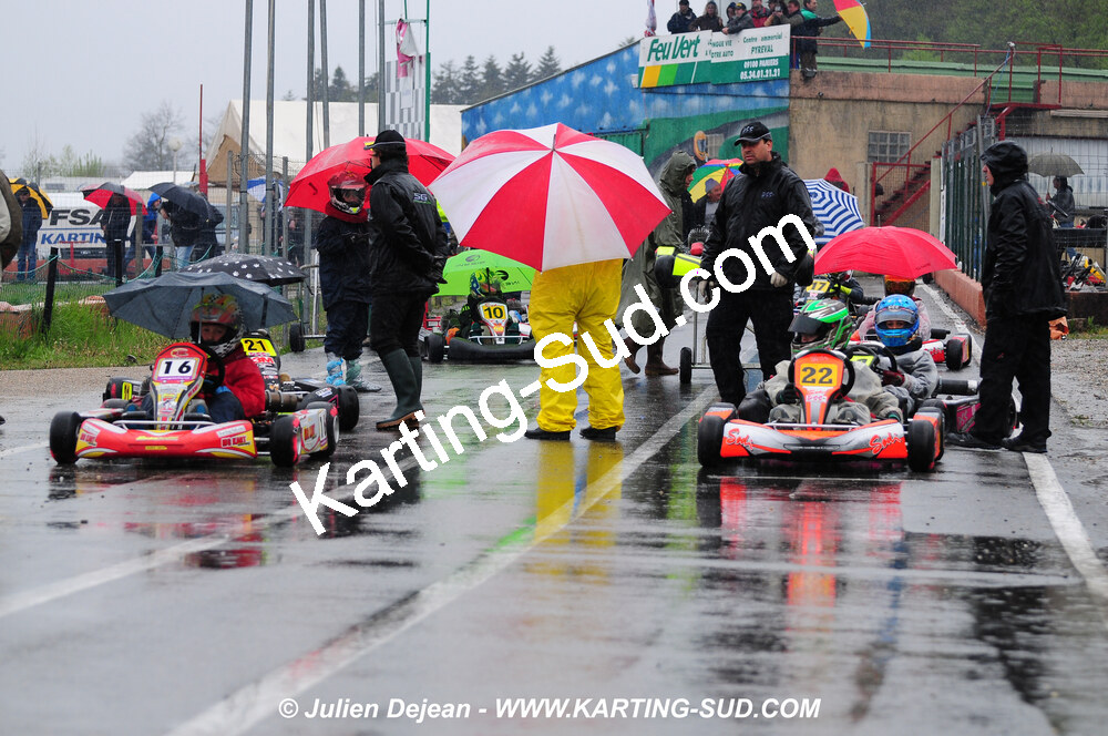 12/04/2009 : 1ère manche du Championnat Sud et 1ère manche du Championnat Régional Languedoc-Roussillon à Lavelanet (photos Julien Dejean) 2009 — karting