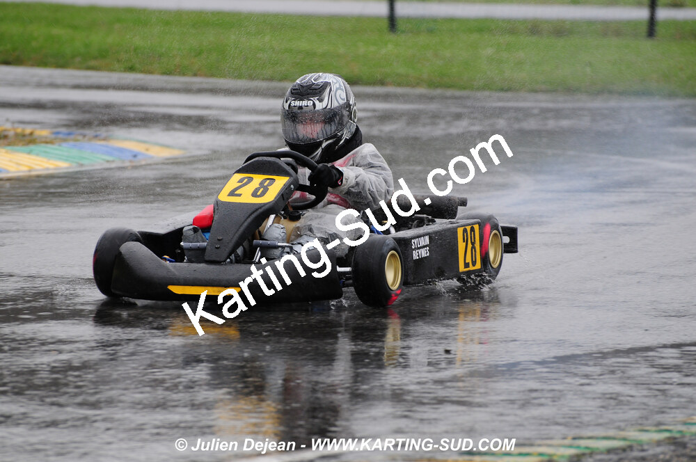 12/04/2009 : 1ère manche du Championnat Sud et 1ère manche du Championnat Régional Languedoc-Roussillon à Lavelanet (photos Julien Dejean) 2009 — karting