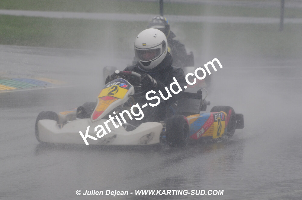 12/04/2009 : 1ère manche du Championnat Sud et 1ère manche du Championnat Régional Languedoc-Roussillon à Lavelanet (photos Julien Dejean) 2009 — karting