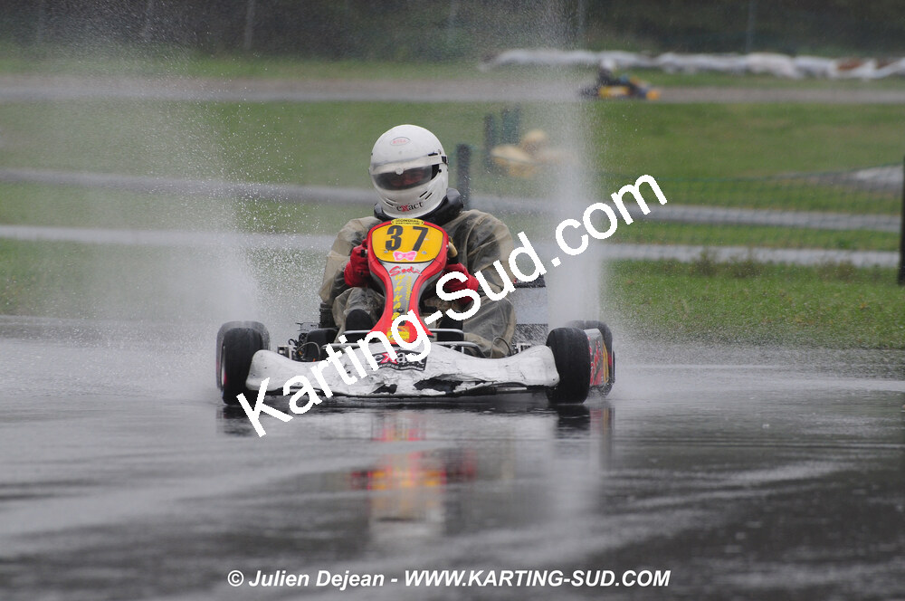 12/04/2009 : 1ère manche du Championnat Sud et 1ère manche du Championnat Régional Languedoc-Roussillon à Lavelanet (photos Julien Dejean) 2009 — karting