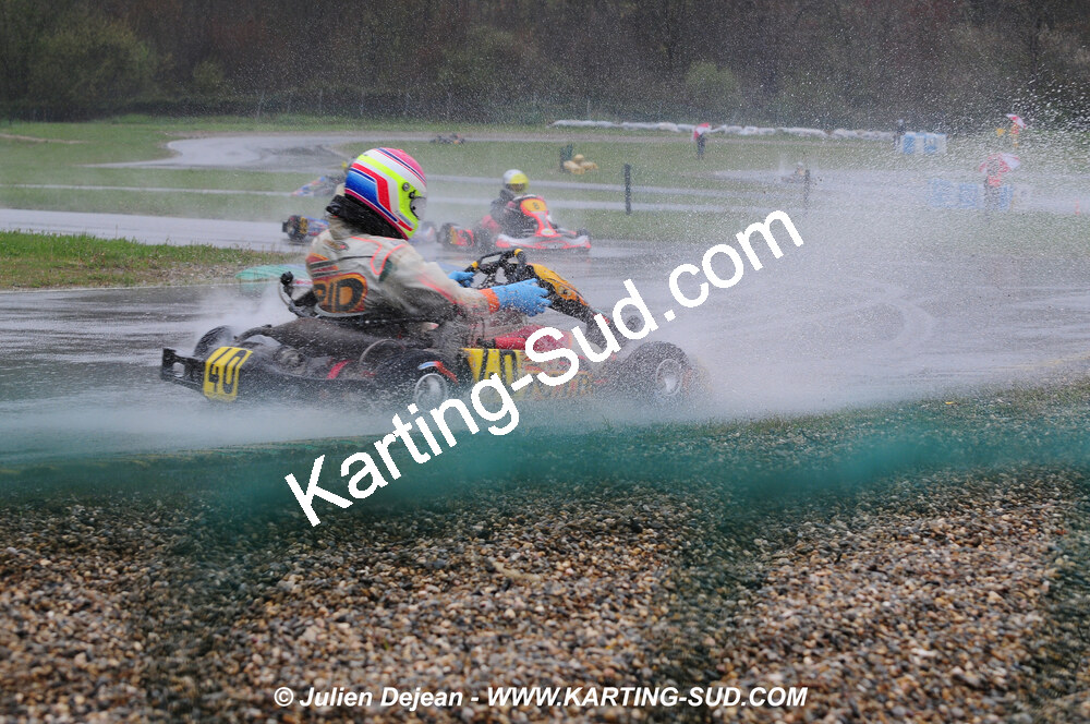 12/04/2009 : 1ère manche du Championnat Sud et 1ère manche du Championnat Régional Languedoc-Roussillon à Lavelanet (photos Julien Dejean) 2009 — karting