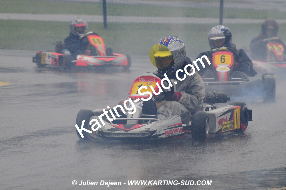 12/04/2009 : 1ère manche du Championnat Sud et 1ère manche du Championnat Régional Languedoc-Roussillon à Lavelanet (photos Julien Dejean) 2009 — karting