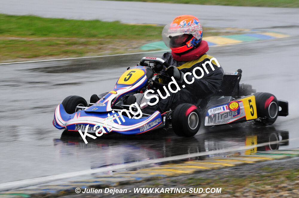 12/04/2009 : 1ère manche du Championnat Sud et 1ère manche du Championnat Régional Languedoc-Roussillon à Lavelanet (photos Julien Dejean) 2009 — karting