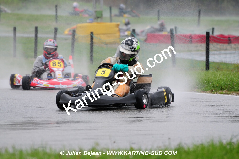 12/04/2009 : 1ère manche du Championnat Sud et 1ère manche du Championnat Régional Languedoc-Roussillon à Lavelanet (photos Julien Dejean) 2009 — karting