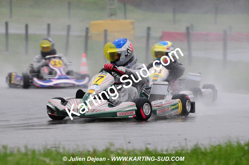 12/04/2009 : 1ère manche du Championnat Sud et 1ère manche du Championnat Régional Languedoc-Roussillon à Lavelanet (photos Julien Dejean) 2009 — karting
