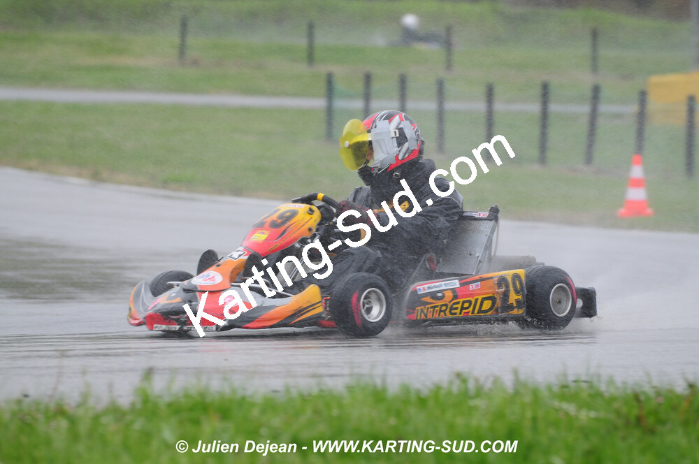 12/04/2009 : 1ère manche du Championnat Sud et 1ère manche du Championnat Régional Languedoc-Roussillon à Lavelanet (photos Julien Dejean) 2009 — karting