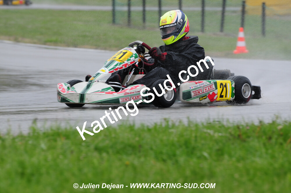 12/04/2009 : 1ère manche du Championnat Sud et 1ère manche du Championnat Régional Languedoc-Roussillon à Lavelanet (photos Julien Dejean) 2009 — karting