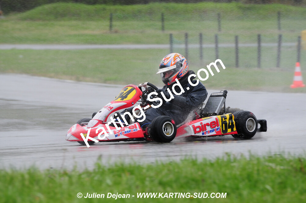 12/04/2009 : 1ère manche du Championnat Sud et 1ère manche du Championnat Régional Languedoc-Roussillon à Lavelanet (photos Julien Dejean) 2009 — karting