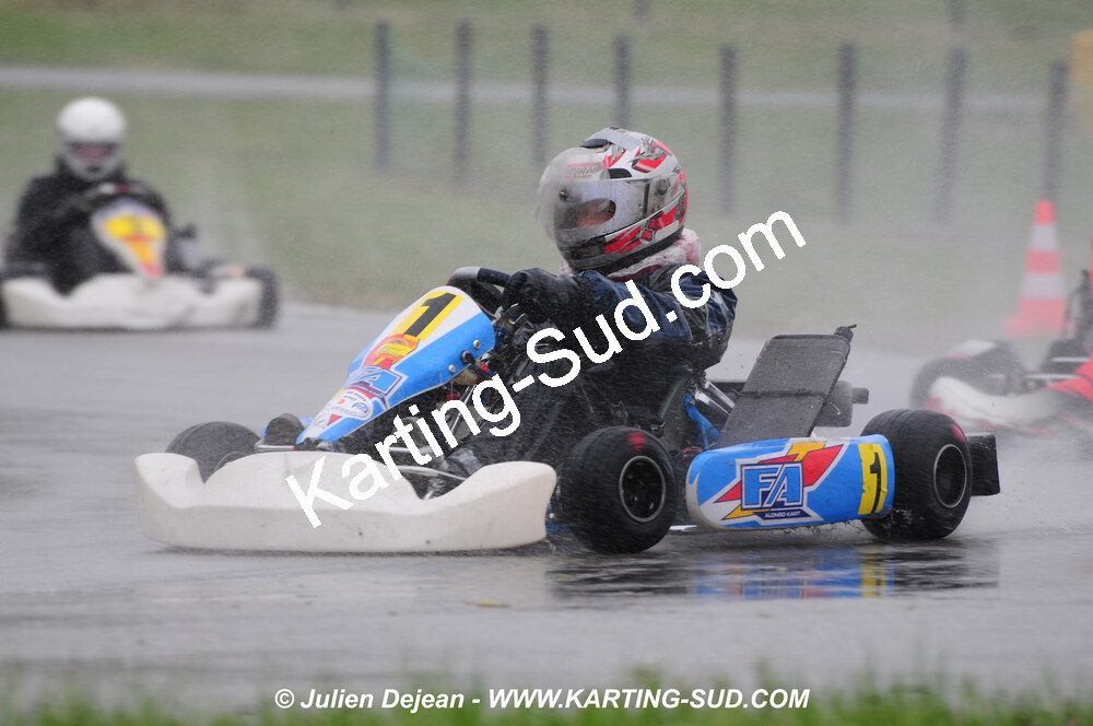 12/04/2009 : 1ère manche du Championnat Sud et 1ère manche du Championnat Régional Languedoc-Roussillon à Lavelanet (photos Julien Dejean) 2009 — karting