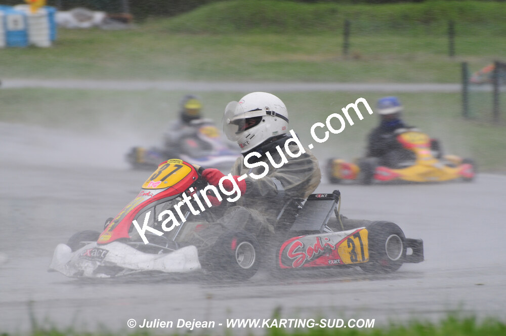 12/04/2009 : 1ère manche du Championnat Sud et 1ère manche du Championnat Régional Languedoc-Roussillon à Lavelanet (photos Julien Dejean) 2009 — karting