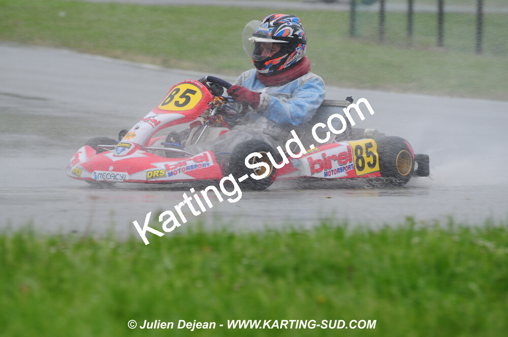 12/04/2009 : 1ère manche du Championnat Sud et 1ère manche du Championnat Régional Languedoc-Roussillon à Lavelanet (photos Julien Dejean) 2009 — karting