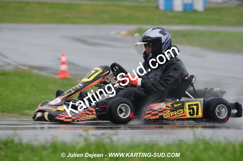 12/04/2009 : 1ère manche du Championnat Sud et 1ère manche du Championnat Régional Languedoc-Roussillon à Lavelanet (photos Julien Dejean) 2009 — karting