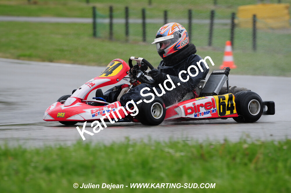 12/04/2009 : 1ère manche du Championnat Sud et 1ère manche du Championnat Régional Languedoc-Roussillon à Lavelanet (photos Julien Dejean) 2009 — karting