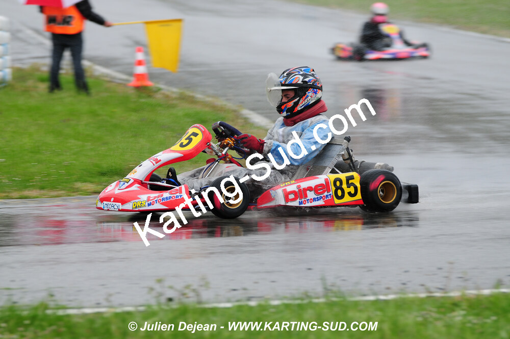 12/04/2009 : 1ère manche du Championnat Sud et 1ère manche du Championnat Régional Languedoc-Roussillon à Lavelanet (photos Julien Dejean) 2009 — karting