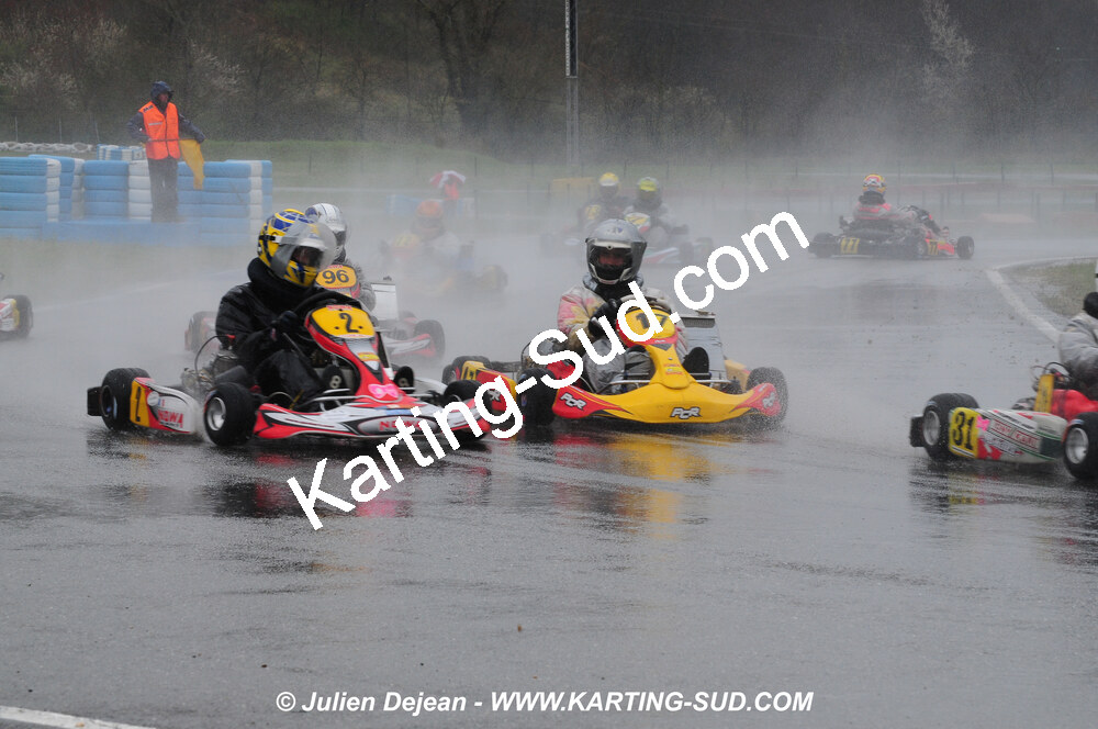 12/04/2009 : 1ère manche du Championnat Sud et 1ère manche du Championnat Régional Languedoc-Roussillon à Lavelanet (photos Julien Dejean) 2009 — karting