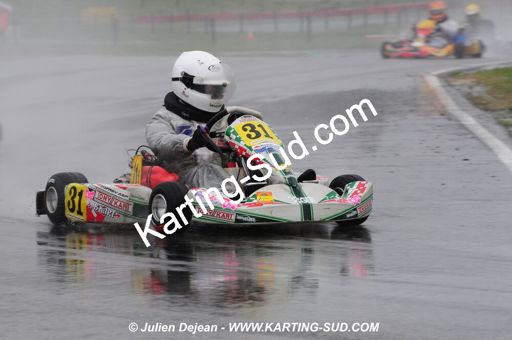 12/04/2009 : 1ère manche du Championnat Sud et 1ère manche du Championnat Régional Languedoc-Roussillon à Lavelanet (photos Julien Dejean) 2009 — karting
