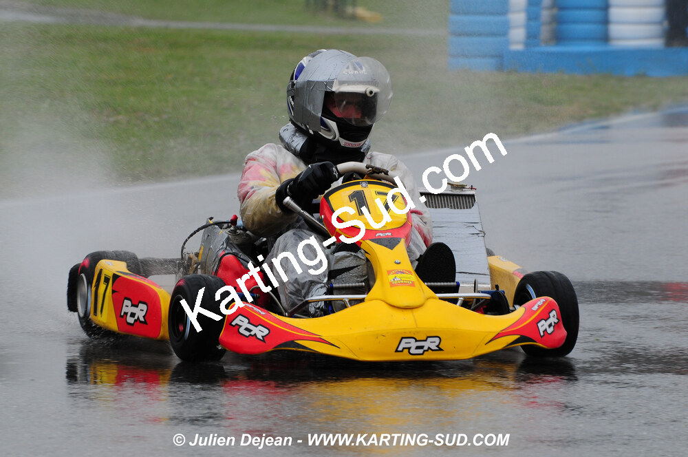 12/04/2009 : 1ère manche du Championnat Sud et 1ère manche du Championnat Régional Languedoc-Roussillon à Lavelanet (photos Julien Dejean) 2009 — karting