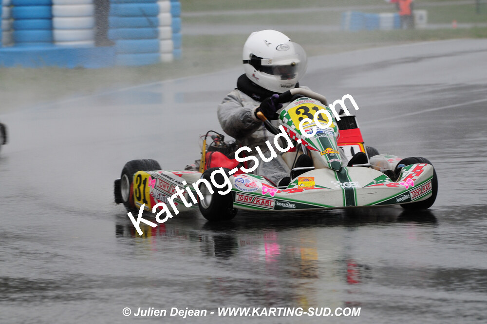 12/04/2009 : 1ère manche du Championnat Sud et 1ère manche du Championnat Régional Languedoc-Roussillon à Lavelanet (photos Julien Dejean) 2009 — karting