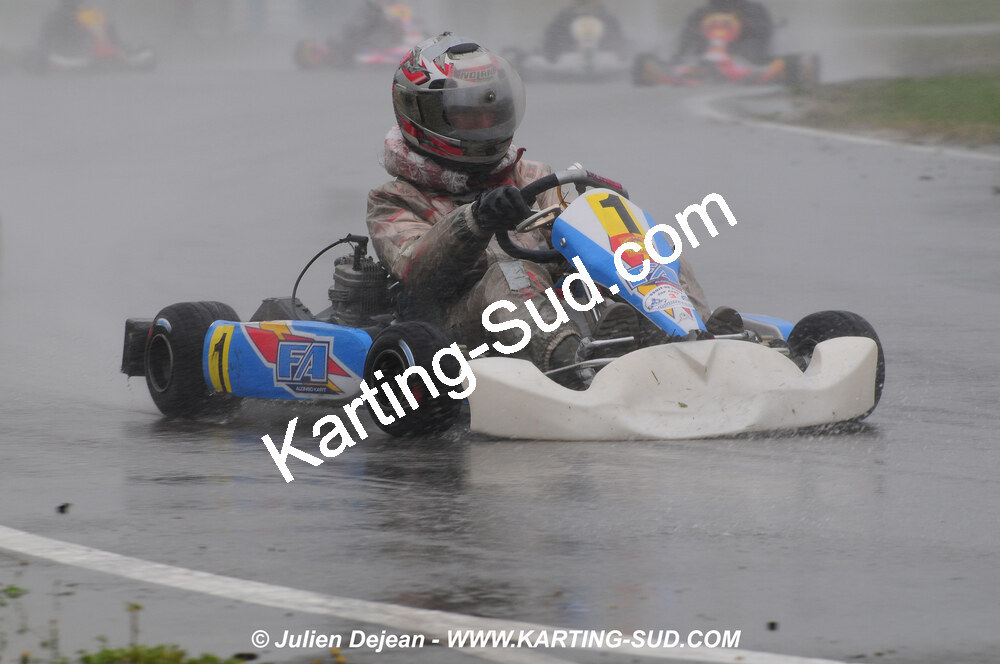 12/04/2009 : 1ère manche du Championnat Sud et 1ère manche du Championnat Régional Languedoc-Roussillon à Lavelanet (photos Julien Dejean) 2009 — karting