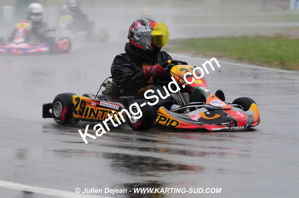 12/04/2009 : 1ère manche du Championnat Sud et 1ère manche du Championnat Régional Languedoc-Roussillon à Lavelanet (photos Julien Dejean) 2009 — karting